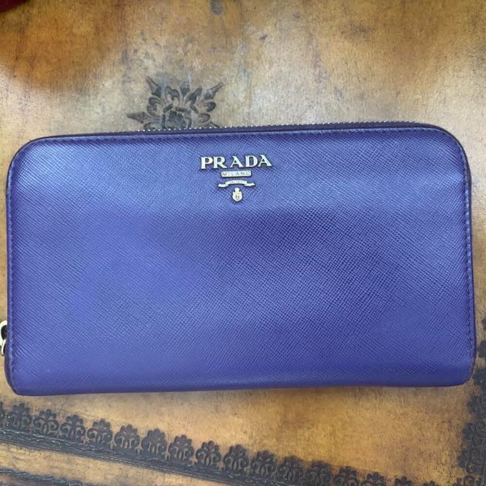 Prada Saffiano Large Leather Wallet - Mint Condition - Picture 1 of 3